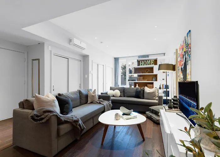 Liv Mtl Soho Aparthotel Montreal